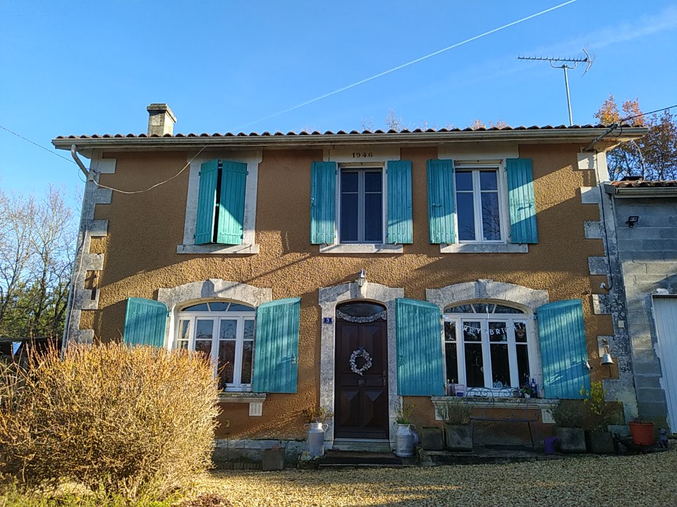 Whilst I knew it was something I wanted to do one day in theory, the impossibility of it all seemed too easy to be swayed by, and whether I would actually eventually have the balls to risk doing it at all seemed like an entirely different matter altogether