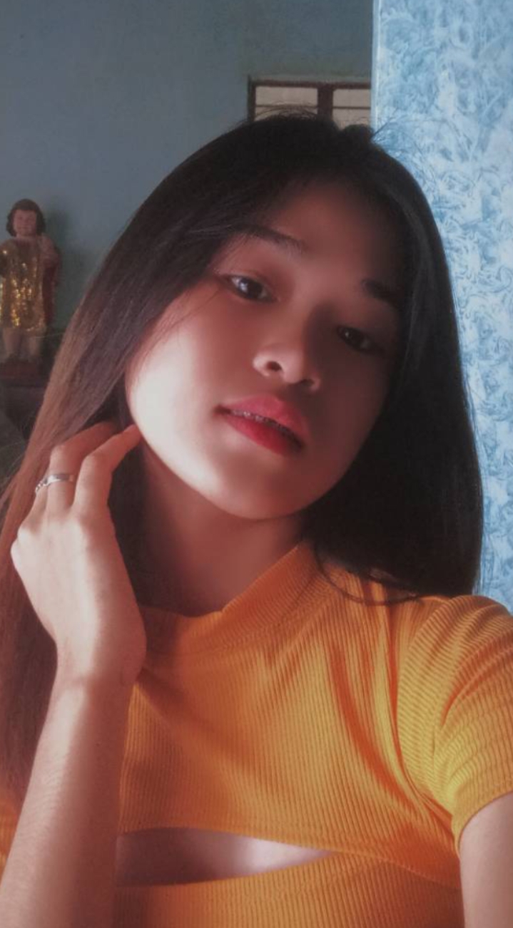 I want to become a teacher because I want to help people