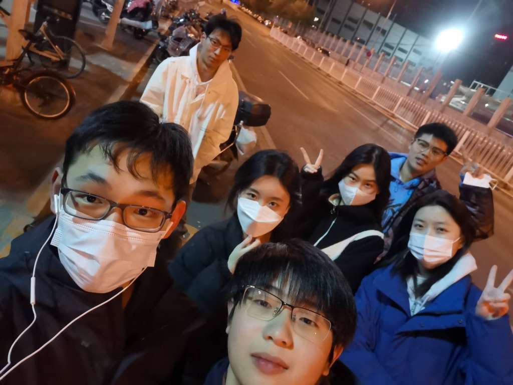 I want my friends to me positive and optimistic (and on the other hand, I present positively and optimistic to my&nbsp;friends)